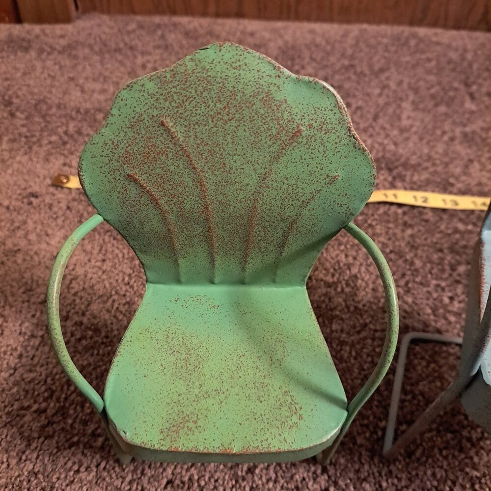Vintage Miniature Rustic Metal Shell-back or Clamshell Doll Lawn Chairs,Set of 3 - Picture 6 of 8